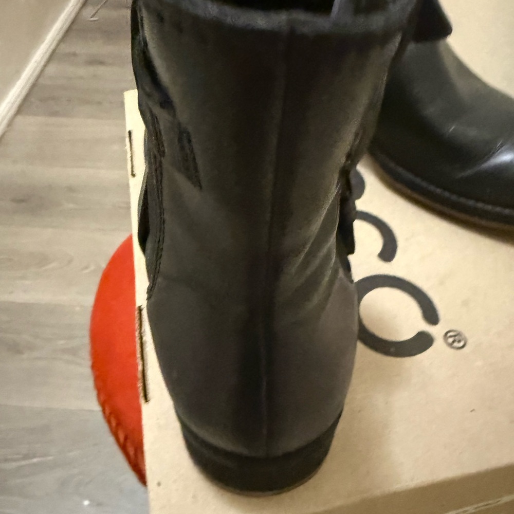 Ecco Black Leather Ankle Boots with Buckle - Picture 3 of 6